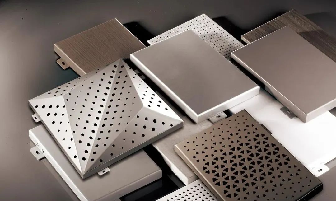5 minut, które pozwolą Ci zrozumieć właściwości okleiny aluminiowej, konstrukcję, rodzaje i zastosowanie