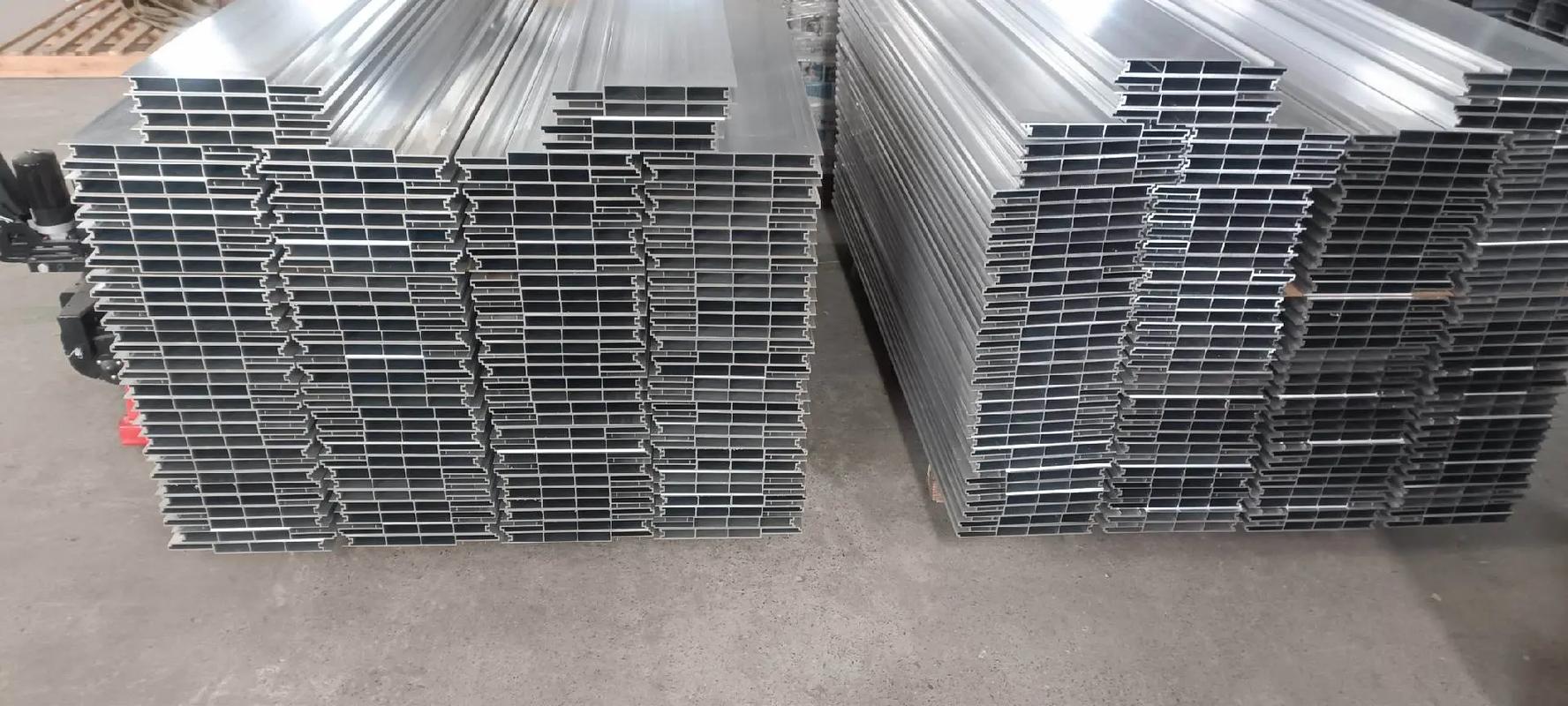 Dziesięć minut, abyś mógł przeczytać i zrozumieć aluminiowy podkład wytłaczania